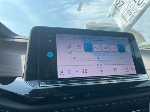 New 2026 Volkswagen Atlas SE FWD image 21