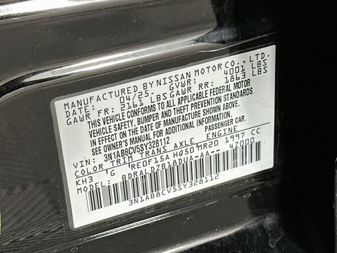 Used 2025 Nissan Sentra SV FWD image 12