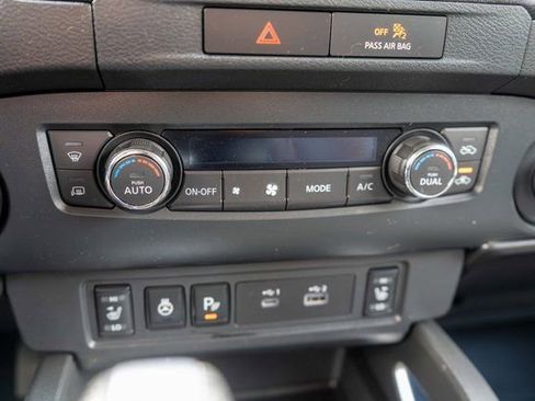 Used 2023 Nissan Frontier SV w/ SV Convenience Package AWD/4WD image 28