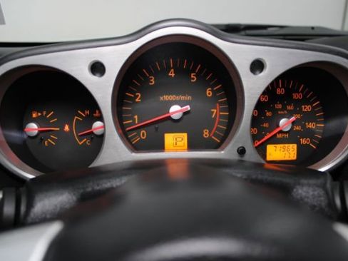 Used 2004 Nissan 350Z Enthusiast w/ Aerodynamics Pkg image 17