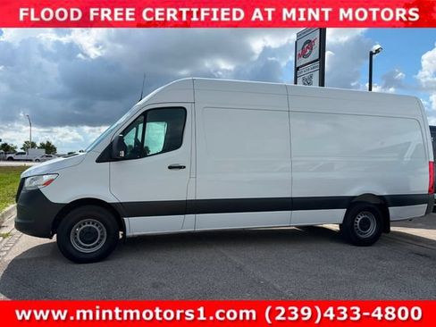 Used 2021 Mercedes-Benz Sprinter 2500 w/ Driver Convenience Package image 3