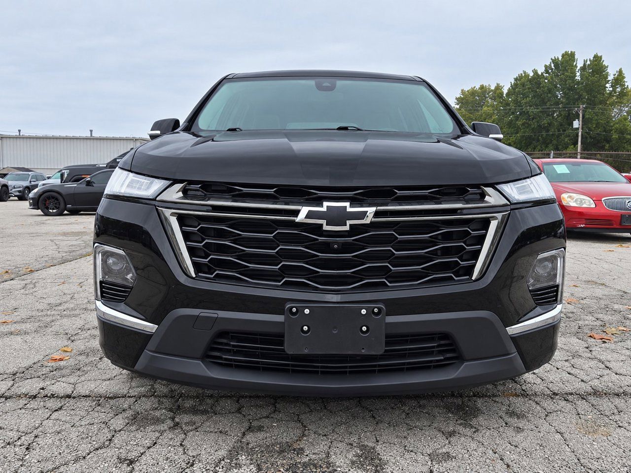 Used 2022 Chevrolet Traverse Premier w/ Redline Edition AWD/4WD image 2