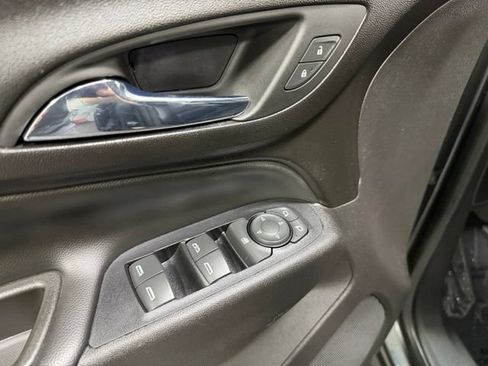 Used 2020 Chevrolet Equinox LT w/ Driver Convenience Package AWD/4WD image 18