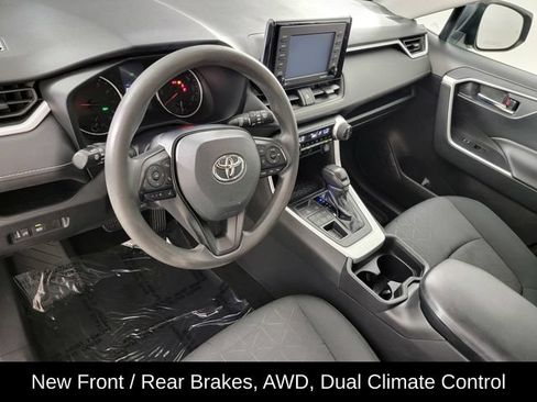 Used 2021 Toyota RAV4 XLE AWD/4WD image 12