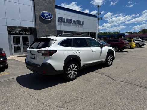 Used 2025 Subaru Outback Premium w/ Popular Package #1A AWD/4WD image 3