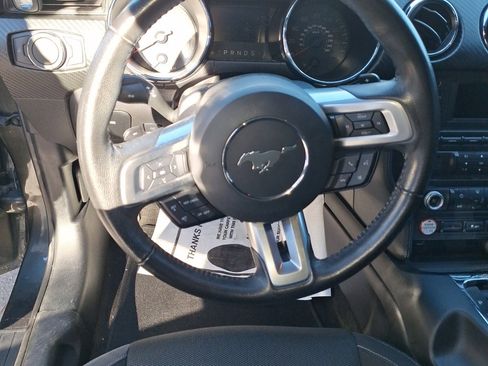 Used 2016 Ford Mustang Coupe image 10