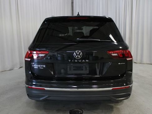 Used 2024 Volkswagen Tiguan SE AWD/4WD image 30