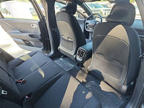 New 2025 Hyundai Ioniq 6 SE image 11