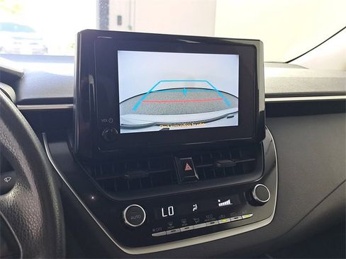 Used 2023 Toyota Corolla LE image 29