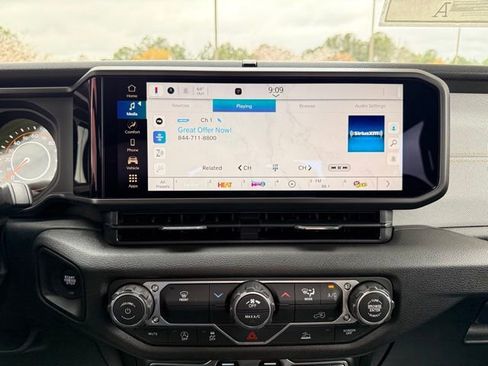 New 2026 Jeep Gladiator Sport AWD/4WD image 19