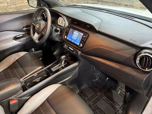 Used 2023 Nissan Kicks SR w/ SR Premium Package FWD image 3