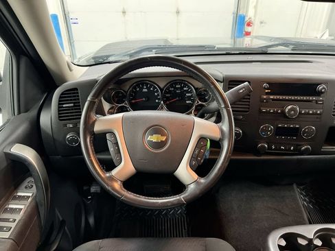 Used 2012 Chevrolet Silverado 2500 LT w/ Interior Plus Package AWD/4WD image 11