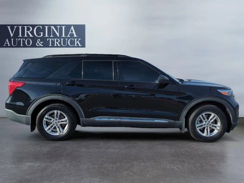 Used 2020 Ford Explorer XLT w/ Class III Trailer Tow Package RWD image 7