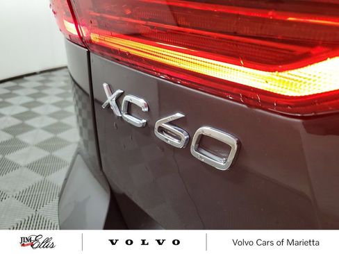 Used 2023 Volvo XC60 B5 Core w/ Climate Package image 9