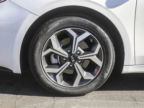 Used 2021 Kia Forte LXS image 12