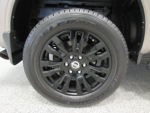 Used 2019 Nissan Titan Platinum Reserve w/ Platinum Utility Package image 14
