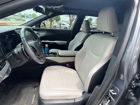 Certified 2023 Lexus RX 350 Premium Plus w/ Cold Area Package AWD/4WD image 9