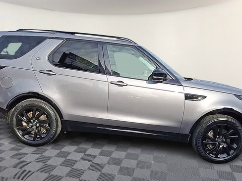 Used 2020 Land Rover Discovery Landmark image 9