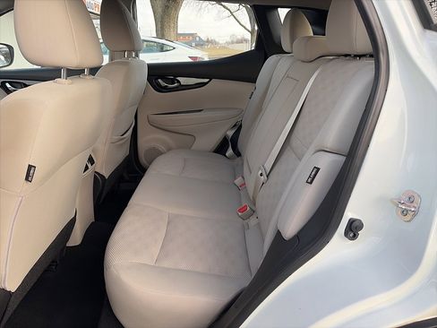 Used 2022 Nissan Rogue Sport SV image 24