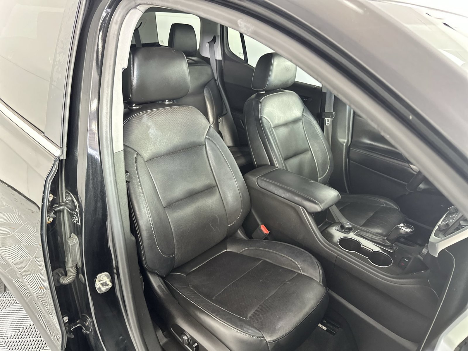 Used 2019 GMC Acadia SLT FWD image 27