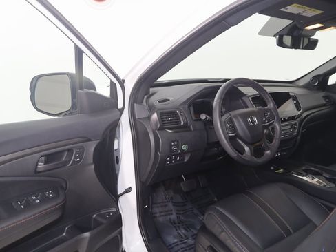 Used 2024 Honda Passport TrailSport image 42