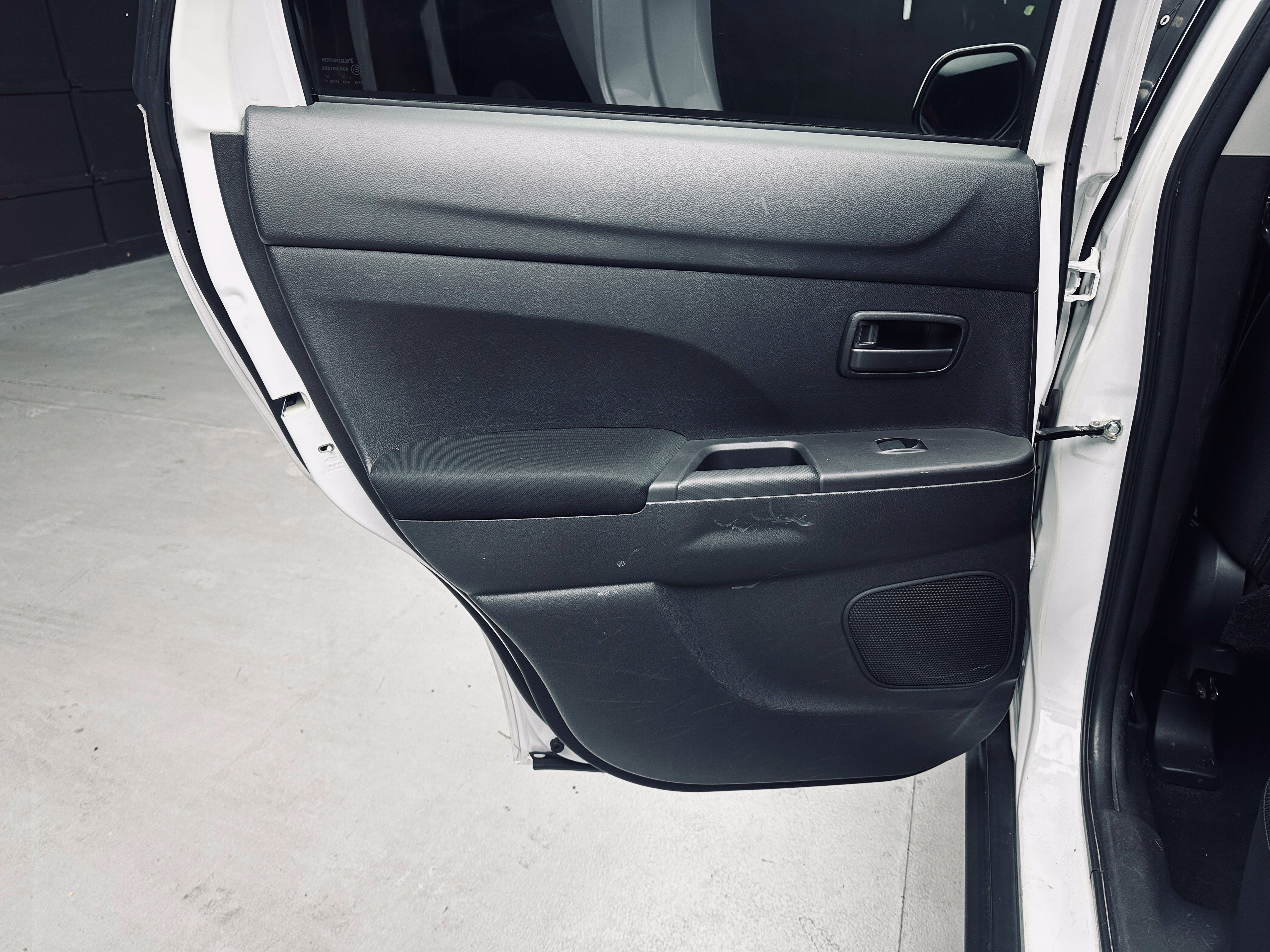 Used 2015 Mitsubishi Outlander Sport ES FWD image 23