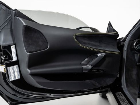 Used 2022 Ferrari SF90 Stradale image 24