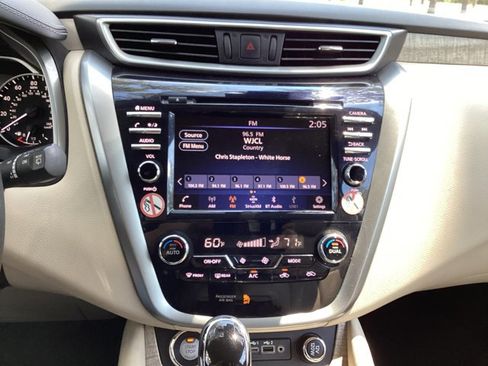 Used 2023 Nissan Murano SV image 23