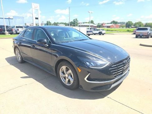 Used 2022 Hyundai Sonata SE FWD image 1