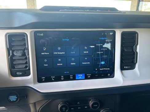 Certified 2025 Ford Bronco Heritage Edition image 12