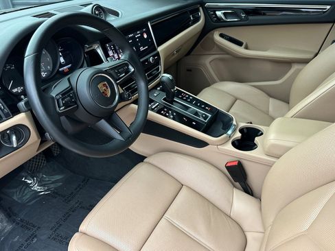 Used 2022 Porsche Macan S image 4