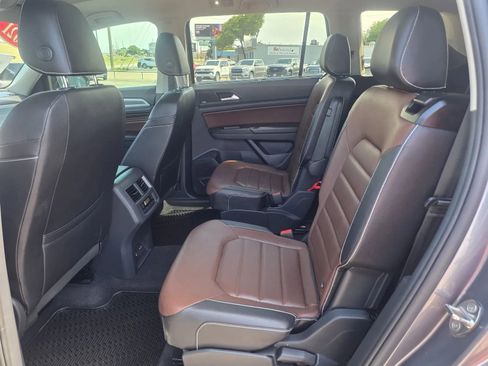 Used 2021 Volkswagen Atlas SEL Premium AWD/4WD image 11