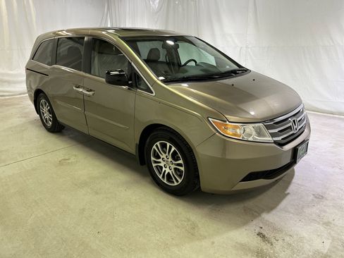 Used 2013 Honda Odyssey EX-L image 2