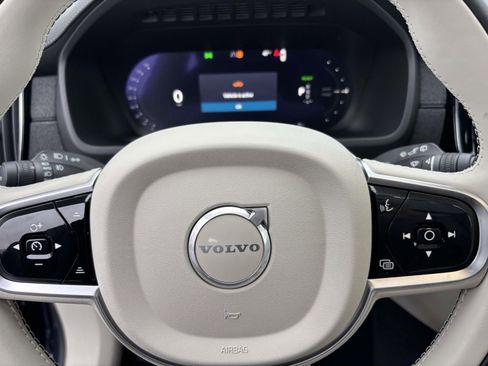 New 2026 Volvo XC90 T8 Ultra w/ Protection Package Premier AWD/4WD image 17