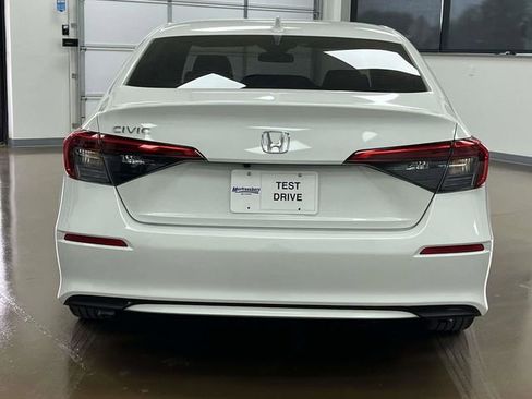 Used 2024 Honda Civic EX image 7