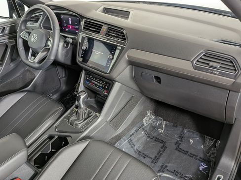 Used 2022 Volkswagen Tiguan SE R-Line FWD image 24