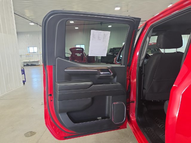 Used 2023 Chevrolet Silverado 1500 LT AWD/4WD image 25