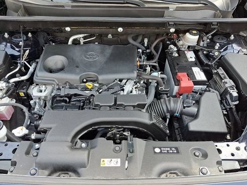 Used 2021 Toyota RAV4 XLE Premium AWD/4WD image 28