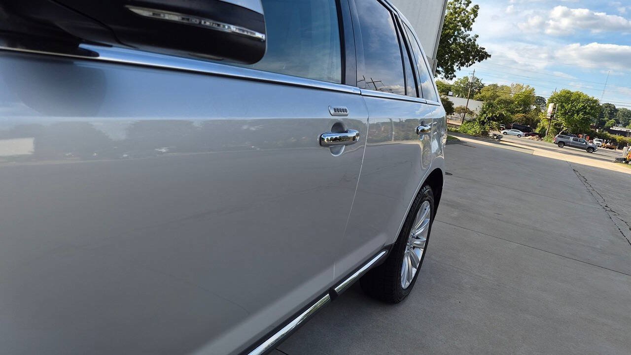 Used 2015 Lincoln MKX AWD w/ Equipment Group 102A image 13