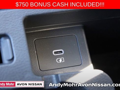 New 2025 Nissan Versa SV image 27