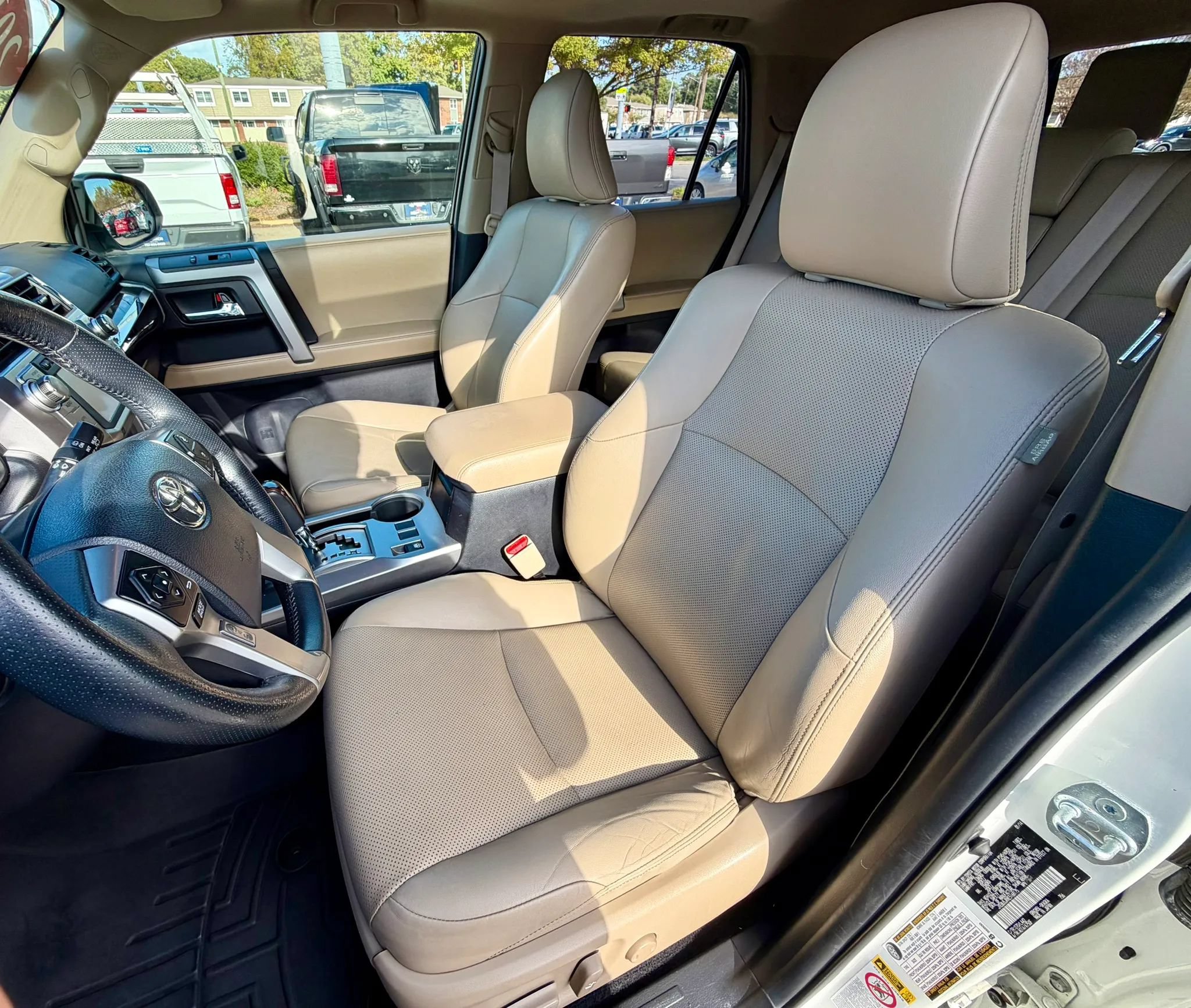 Used 2014 Toyota 4Runner Limited AWD/4WD image 8