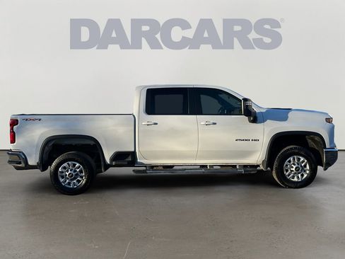 Used 2024 Chevrolet Silverado 2500 LT image 8