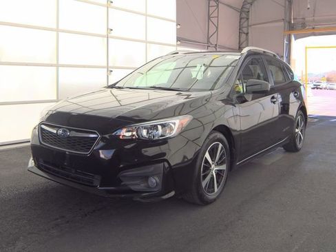 Used 2019 Subaru Impreza 2.0i Premium image 1