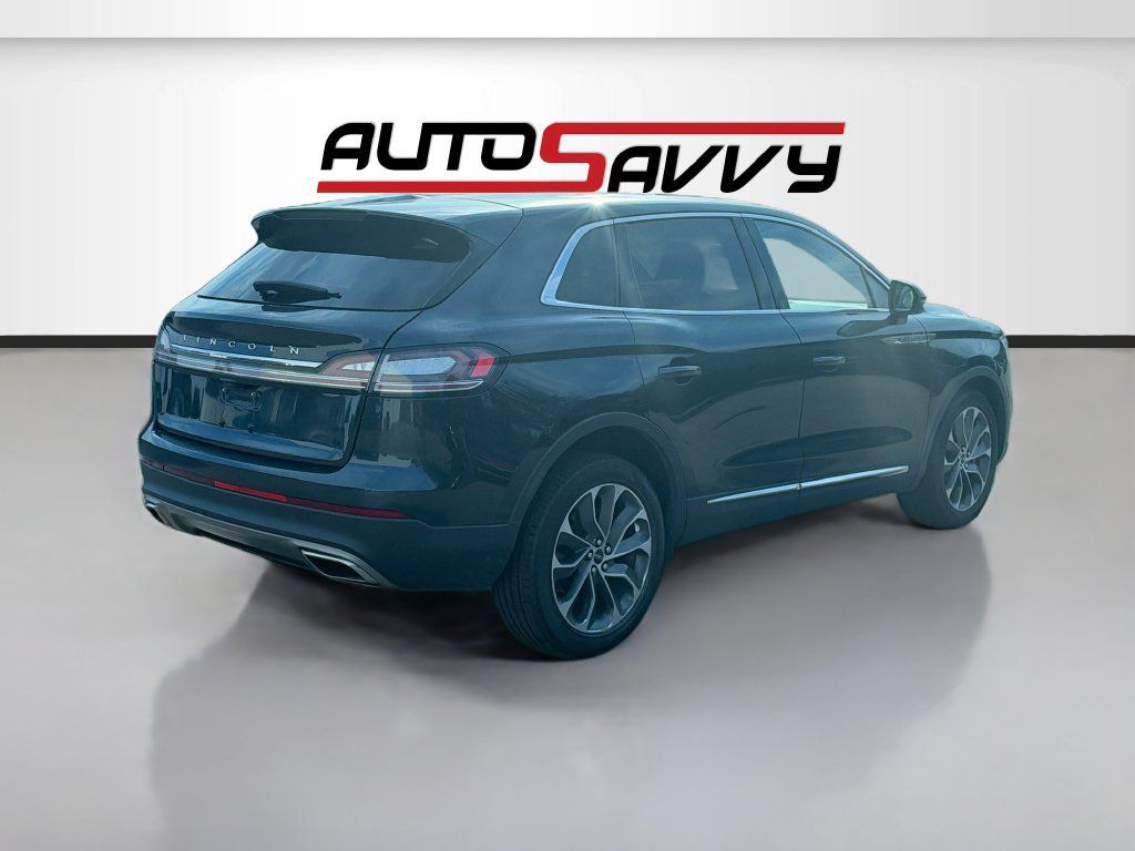 Used 2023 Lincoln Nautilus Reserve AWD/4WD image 7