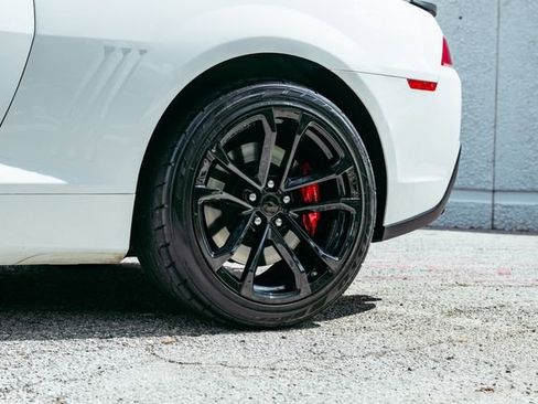 Used 2015 Chevrolet Camaro SS w/ SS Performance Package image 40