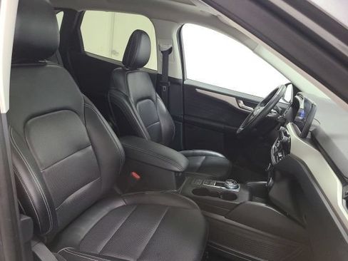 Used 2022 Ford Escape SEL w/ Technology Package AWD/4WD image 18