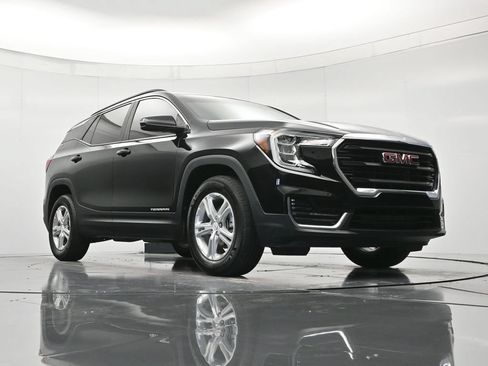 Certified 2024 GMC Terrain SLE w/ Driver Convenience Package FWD image 38