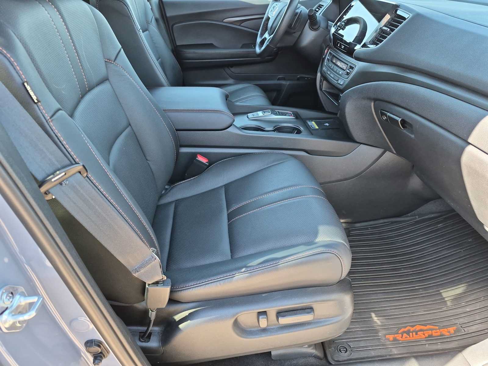 Certified 2024 Honda Passport TrailSport image 22