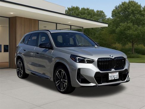 Used 2025 BMW X1 M35i w/ Premium Package image 4