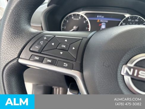 Used 2025 Nissan Altima 2.5 SV FWD image 14